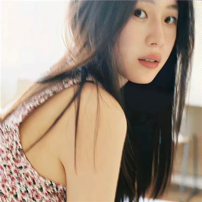 劳拉·马尔斯的眼睛